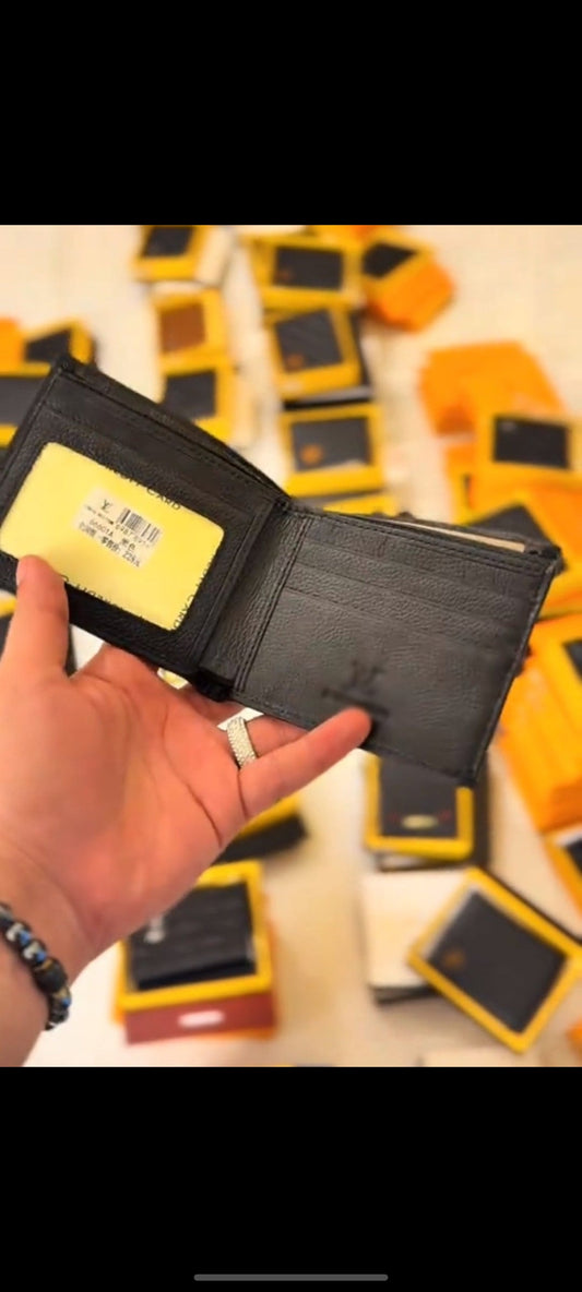 Branded Wallet Available in Stock ♥️😍♥️